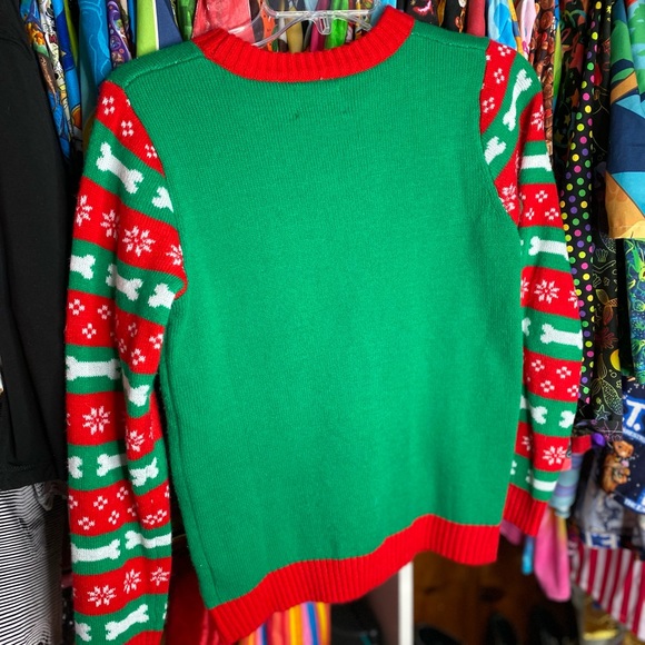 Santa paws pug red and green Christmas sweater - Picture 5 of 7